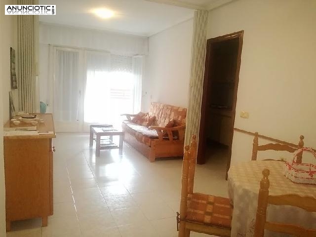 Apartamento 1 + 1 dormitorio  con piscina centro Torrevieja