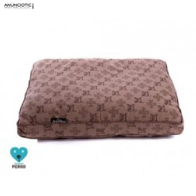 Clásica cama en forma de colchón 