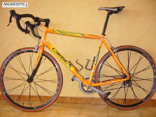 Bicicleta de carretera Lapierre  equipada Shimano