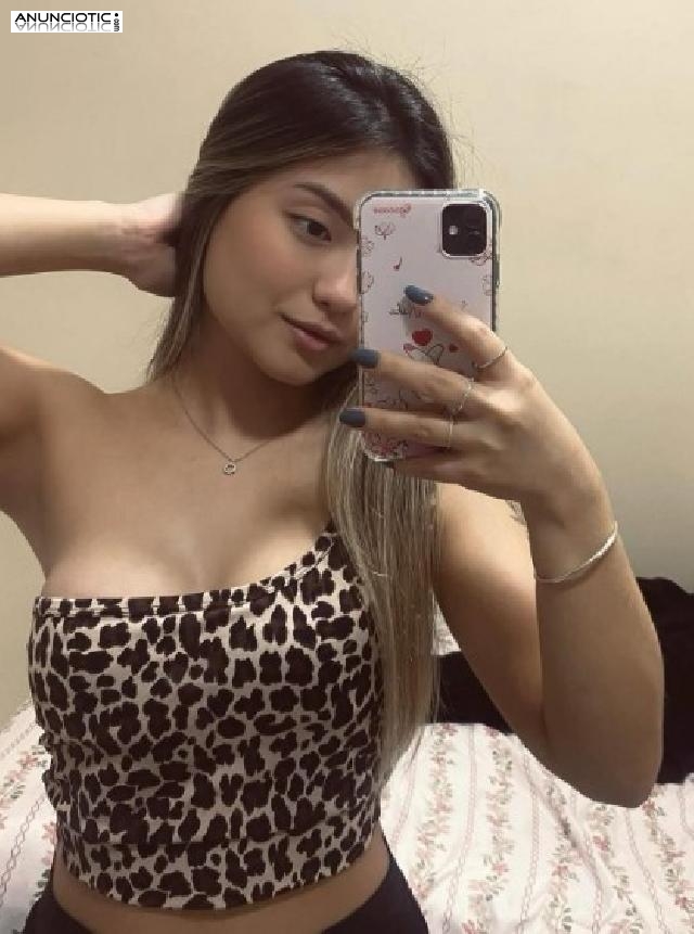 SOY UNA LATINA GUAPA PECHO NATURAL * * 