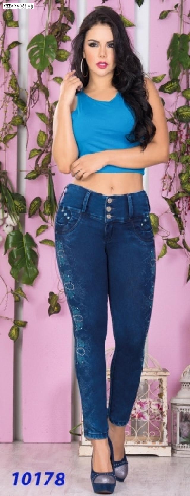 De ensue&ntilde;o...