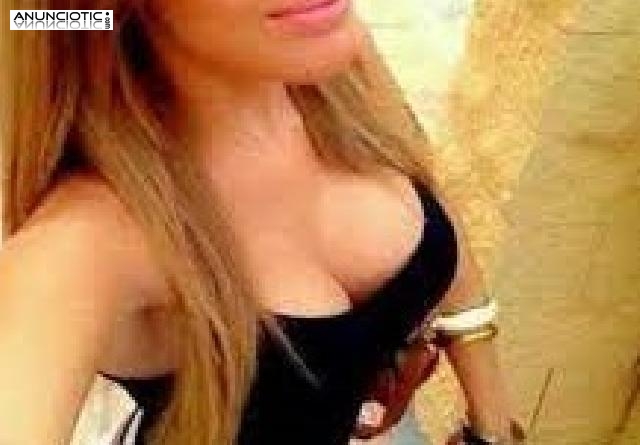 Lo que mas me gusta es hacerte una paja mientras te rechupeteo el Capullo c