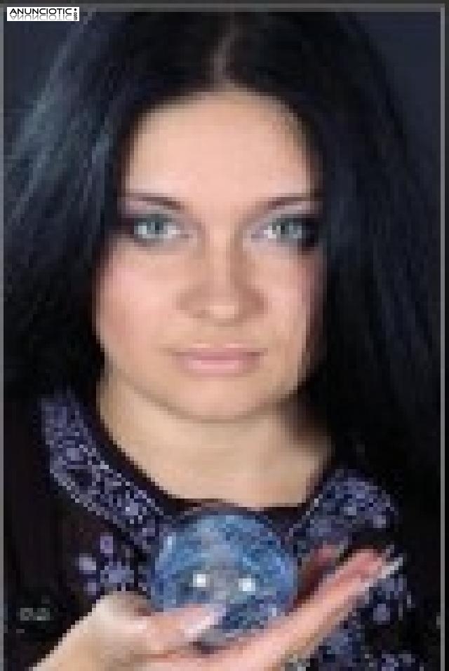 806 404 117. Amaya, vidente natural, sin fallos. Tarot de amor, 13�