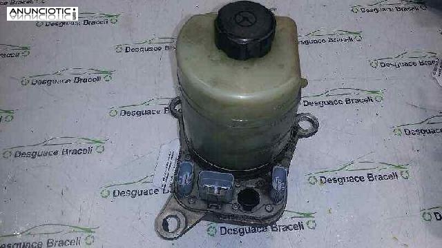 Bomba direcci&oacute;n ford focus kkda -