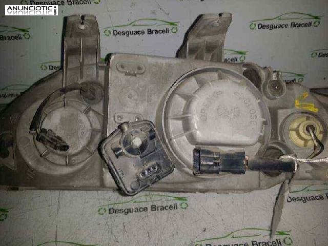 Faro derecho de ssangyong musso (398732)