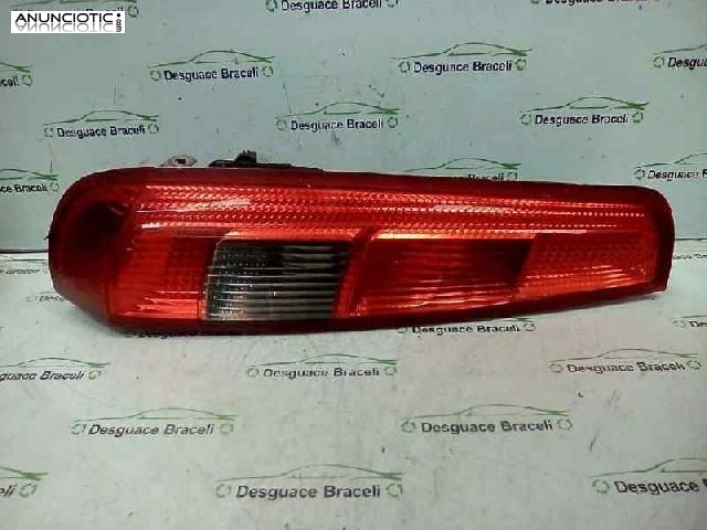 Piloto trasero izquierdo de ford fiesta