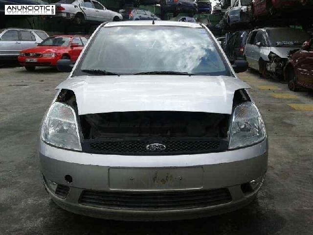 Piloto trasero izquierdo de ford fiesta