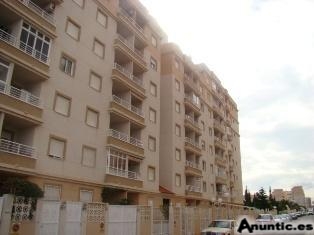 TORREVIEJA ,PISCINA,2 HABS 69.000 EUROS.TERRAZA AMPLIA�. 