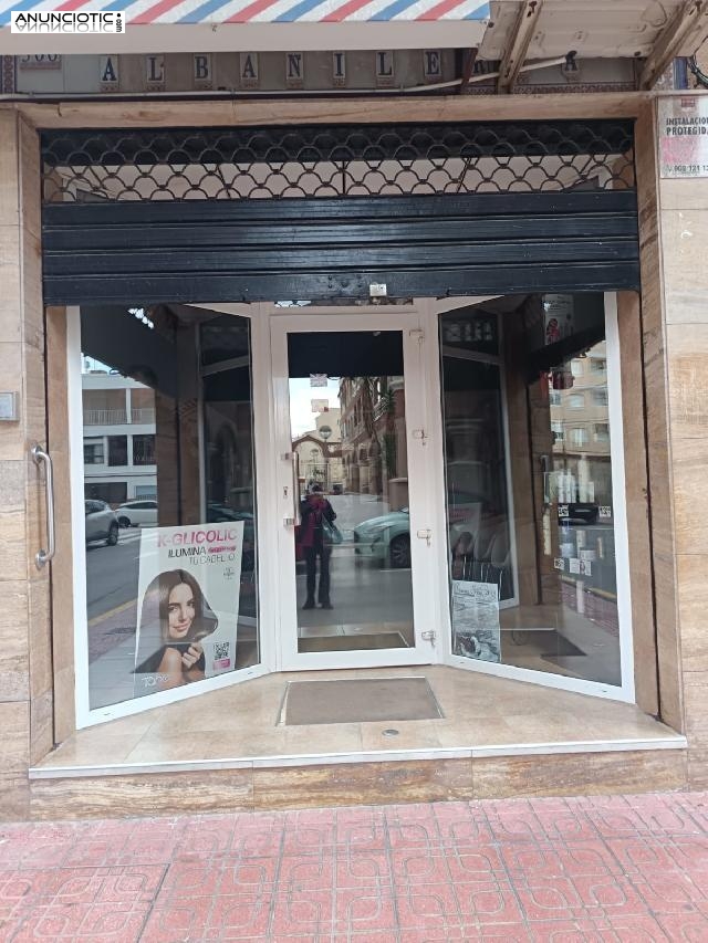 Venta local y negocio de peluqueria La Mata