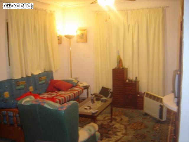 Amplio duplex en urbanizaci&oacute;n con piscin