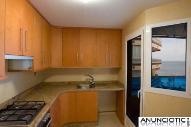 JUNTO AL PASEO MAR&Iacute;TIMO Y CON VISTAS AL MAR