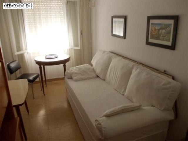 se alquila 6&ordm; piso con ascensor muy luminoso