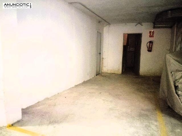 Venta plaza de garaje con trastero 