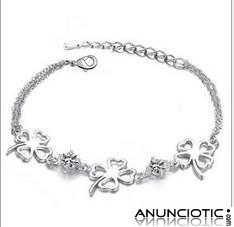 Vendo preciosa bisuter&uml;&ordf;a: pulseras, pendientes, anillos, collares... Entra en mi web: www.