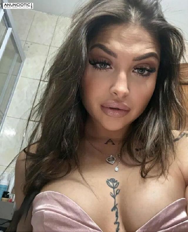 Chica nueva franc&eacute;s natural por la zona ven y