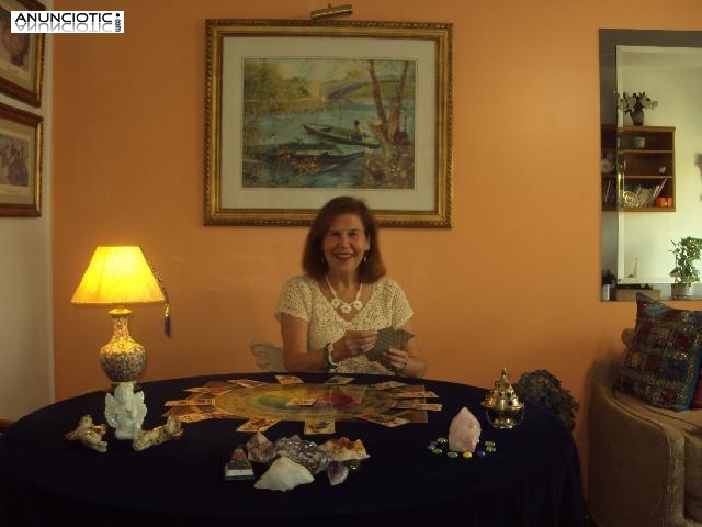 soy vidente natural y pongo a tu disposici&oacute;n lectura del tarot  .