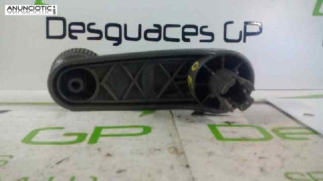 Maneta elevalunas del. der. de peugeot