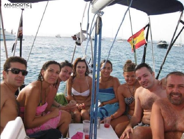 Barcos  con Patron para calas en Ibiza