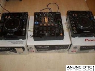 2 Pioneer CDJ-1000mk3  + DJM-800 Mixer