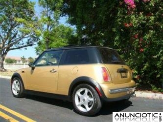Mini Cooper Hatchback a 2600�