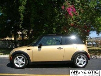Mini Cooper Hatchback a 2600�