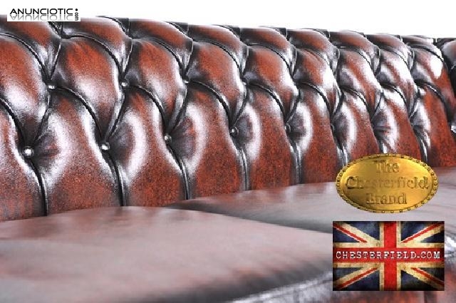 Sof&aacute; chester 3 asientos de cuero natural