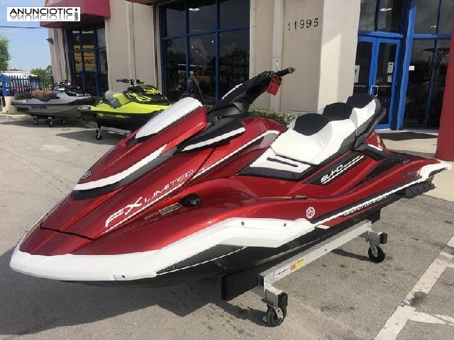 Compra motos acu&aacute;ticas nuevas y usadas.