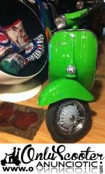 Vendo Vespa Primavera - Garant&iacute;a 3 meses (motor revisado), Pintada, muchos extras nuevos..