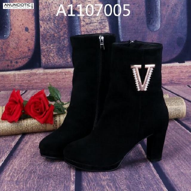  La compa&ntilde;&iacute;a vendi&oacute;: LV.GUCCI.Dior.Chanel. Zapatos de alta calidad.45euros 