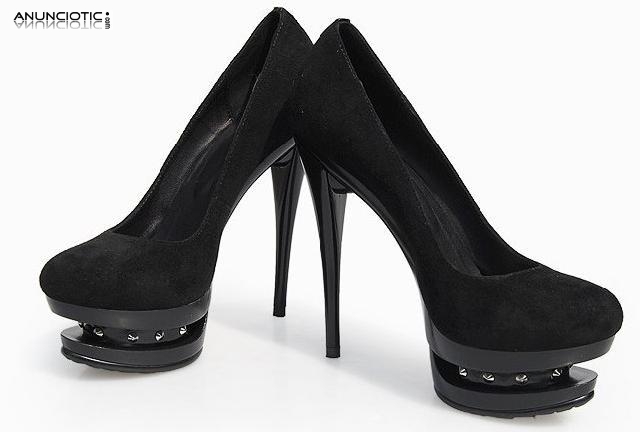 s&oacute;lo 65 euros por Christian Louboutin, chanel, sandalias isabel marant 