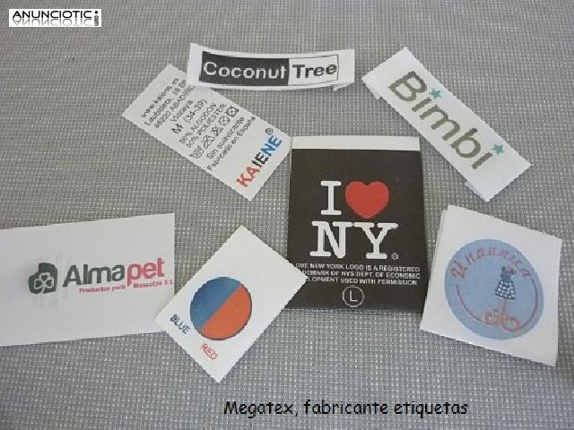 Etiqueta cortada y doblada en algod&oacute;n para vestidos