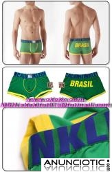 70 unidades de Calvin Klein boxeadores � 196