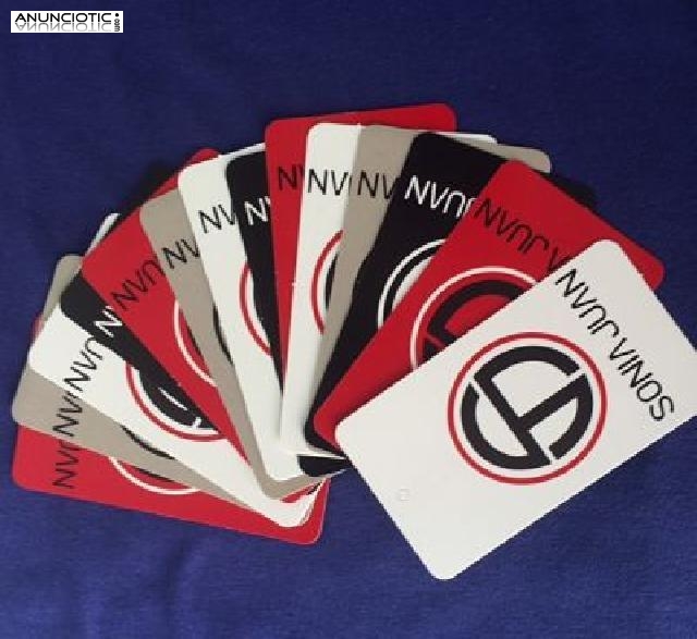 Etiquetas cart&oacute;n para camisetas personalizadas