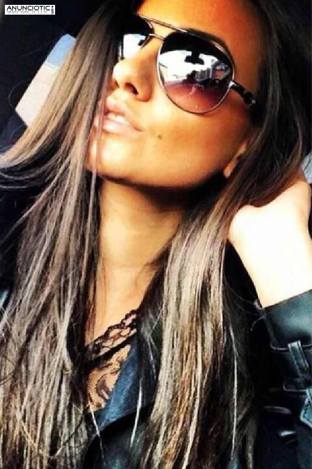 PAMELA ROSS apasionada se&ntilde;orita disponible en Barcelona Companions.