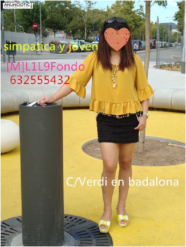 oriental chica muy 热爱 y 性感 en badalona del fondo