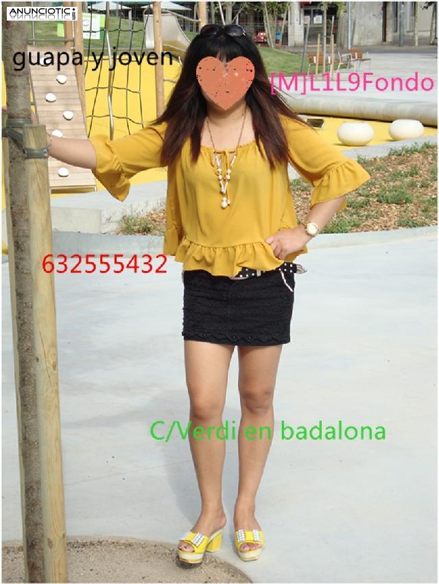 oriental chica muy 热爱 y 性感 en badalona del fondo