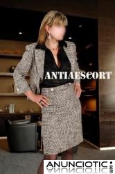 ATRACTIVA SE&Ntilde;ORA  CATALANA...ELEGANTE....MORBOSA Y MUY SEXY