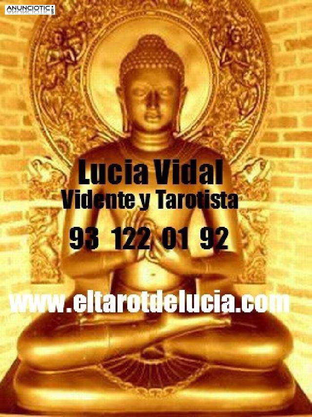 Buena tarotista vidente. M&aacute;s de 30 a&ntilde;os de experiencia. Lucia
