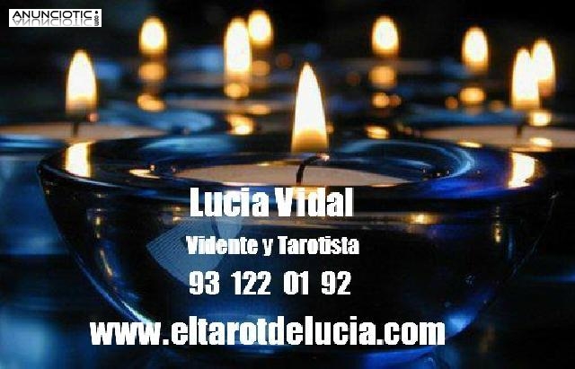 Vidente de nacimiento. tarotista clara y directa. LUC&Iacute;A