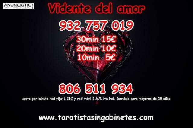 Paloma vidente, tarotista y amiga