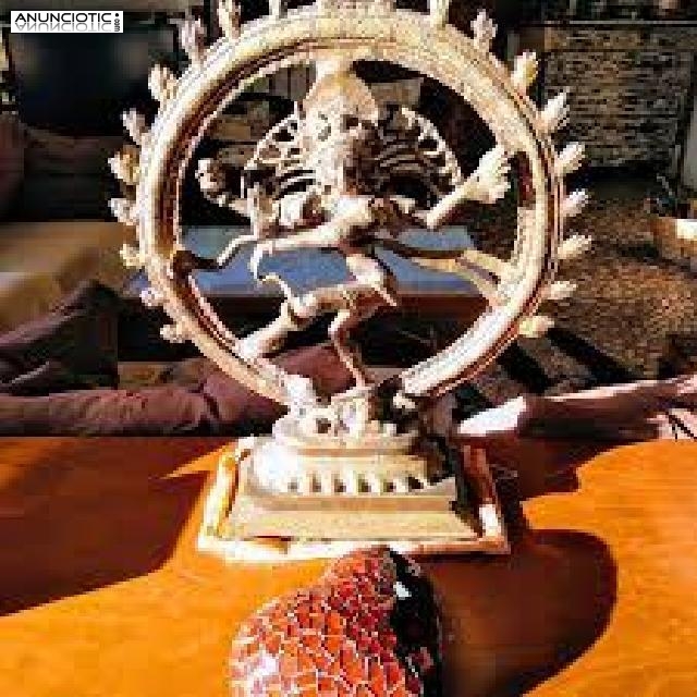 MASAJES DE LA INDIA CON CHICO HIND&Uacute; EN BARCELONA