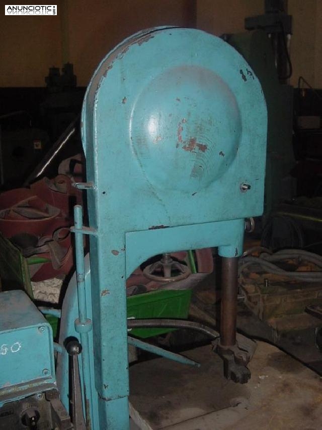 Sierra vertical con soldador