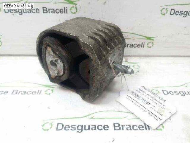 Soporte motor izquierdo de