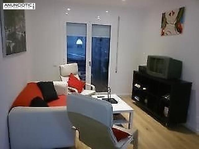 Habitaci&oacute;n doble muy luminosa en alquiler