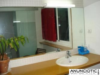 Increible habitaci&oacute;n con ba&ntilde;o privado en Poble sec
