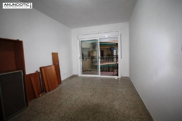 Piso de 3 habitaciones y un ba&ntilde;o