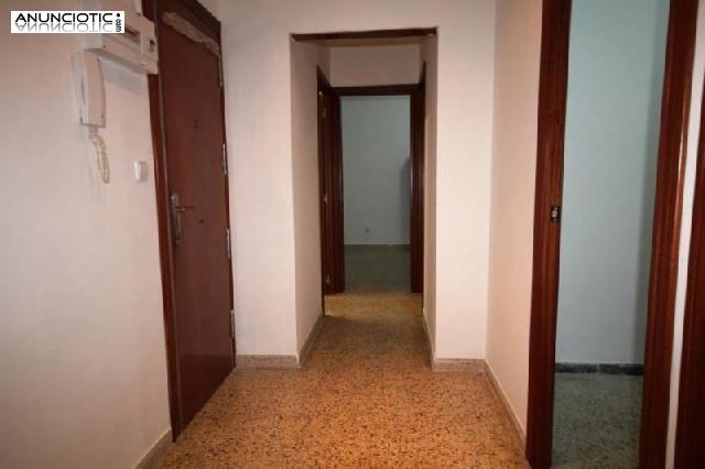 Piso de 3 habitaciones y un ba&ntilde;o