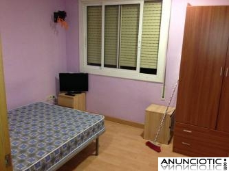 Alquilo habitaci&oacute;n.