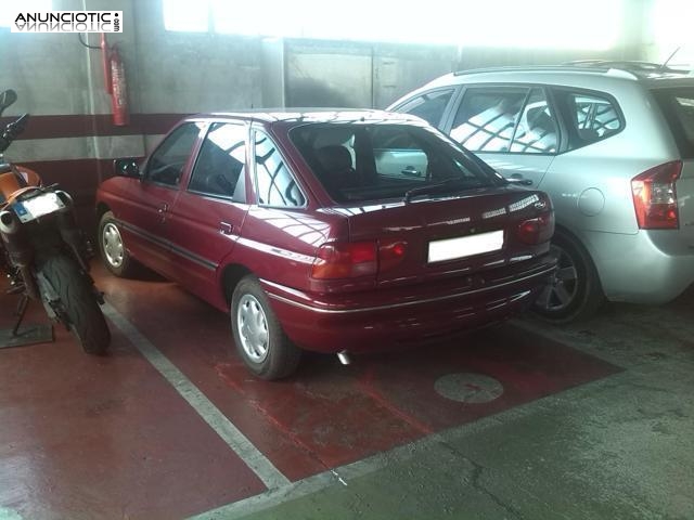 Se alquila plaza de parking en Traves&iacute;a Industrial 203