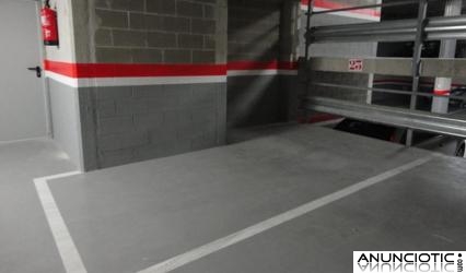 Plaza parking coche pequeño/mediano + moto/bici 